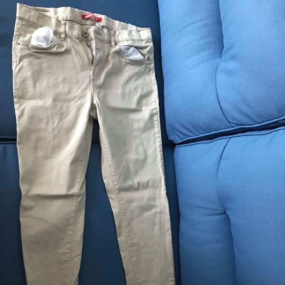 Clothes - Picture 5 of 8